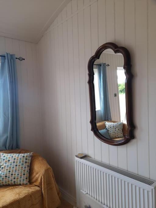 Dinky'S Den Apartment Coverack Exterior photo